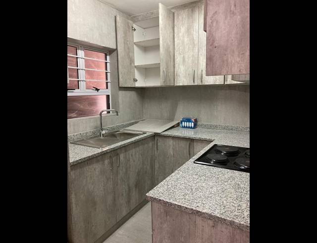 2 BEDROOM PROPERTY TO RENT IN OVERPORT